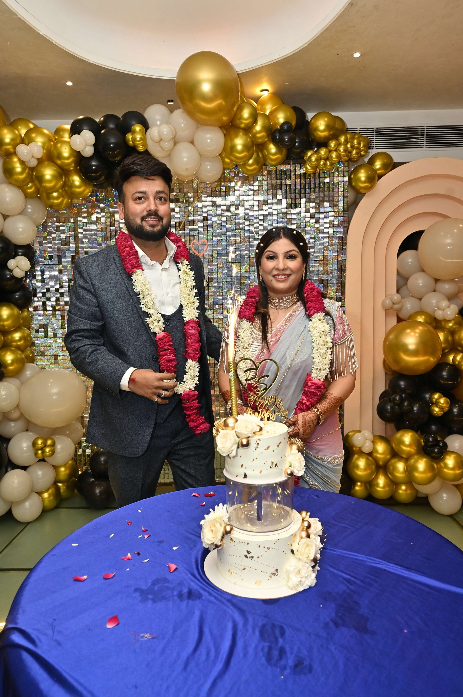 Anniversary photography by Radhika Studio 25